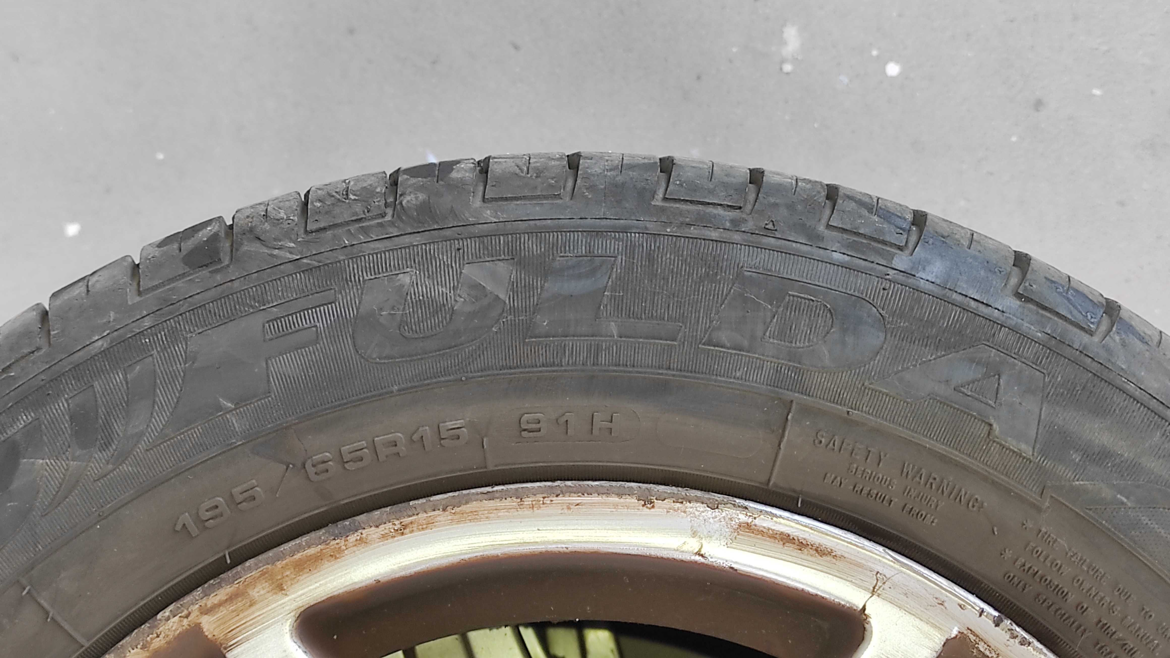 Лети джанти 6,5Jx15H2; 5х114,3; ЕТ40 с летни гуми 195/65R15