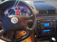 VW Sharan an 2004 benzină