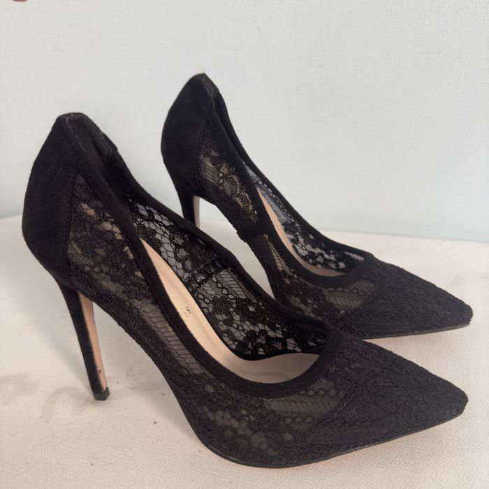 Женская и мужская обувь