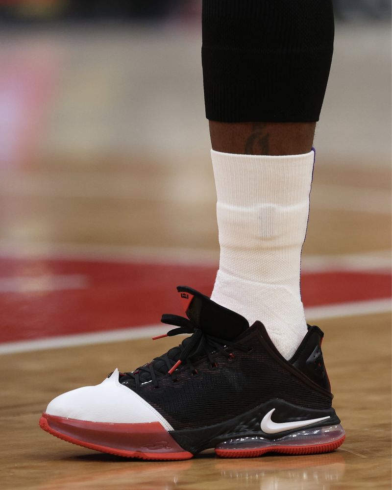 Оригинальные кроссовки Nike Lebron 19 low 8us