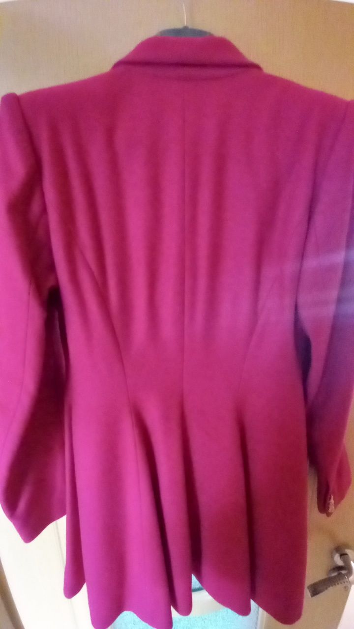 Vand costum nou(fusta+sacou),stofa lana calitate superioara
