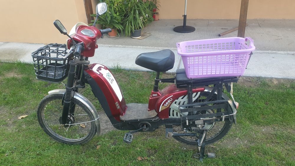 Moped electric fara permis ! Limitat la 25k/h