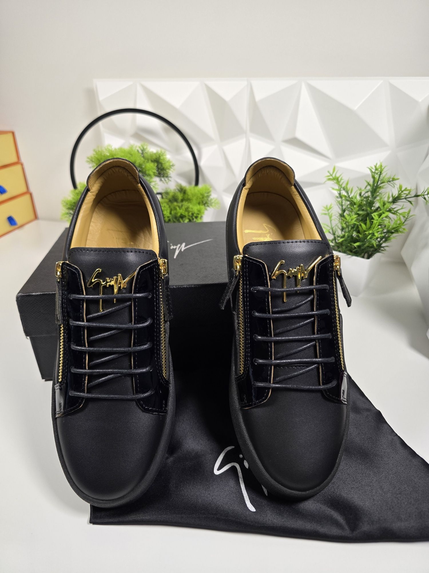 Обувки Giuseppe Zanotti