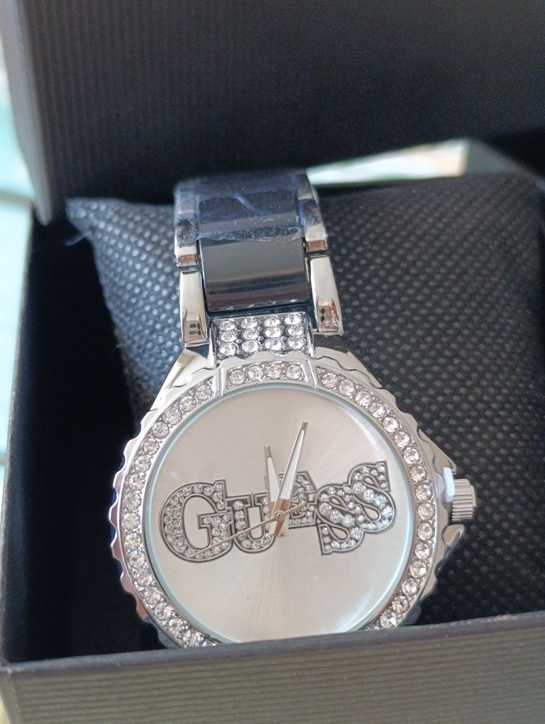 Дамски часовници Guess