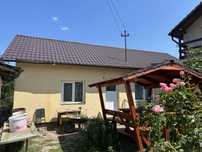 Vand casa 2 camere