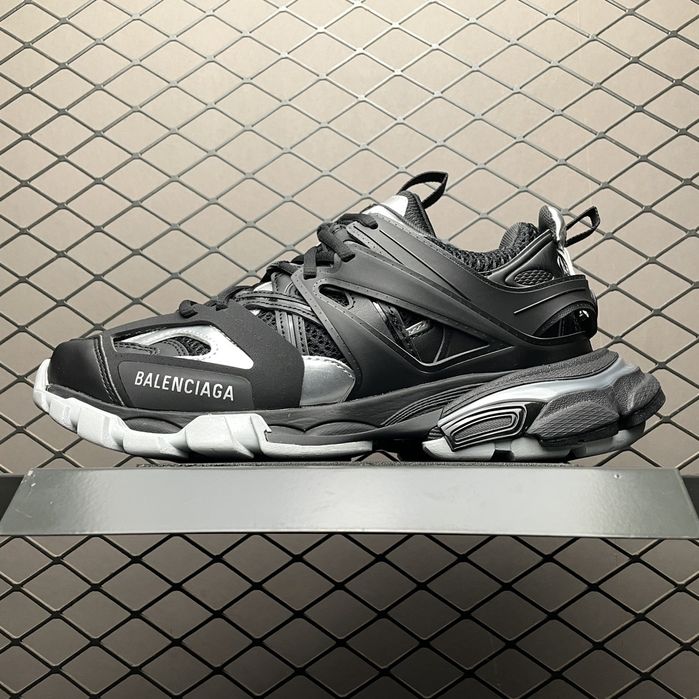 Balenciaga track