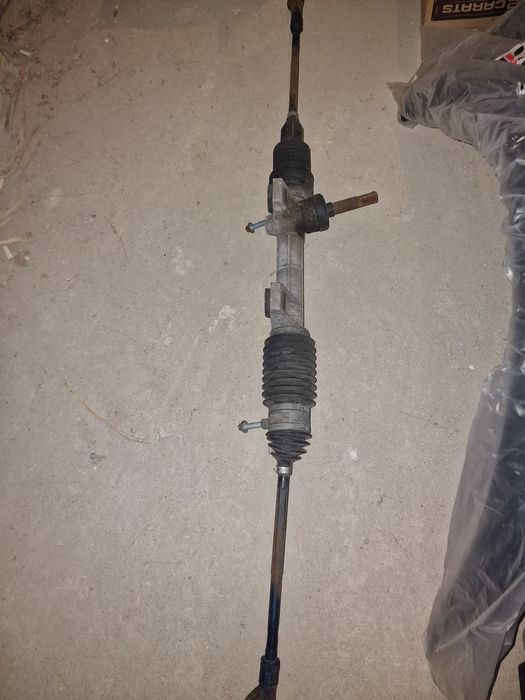 Кормилна рейка за Смарт