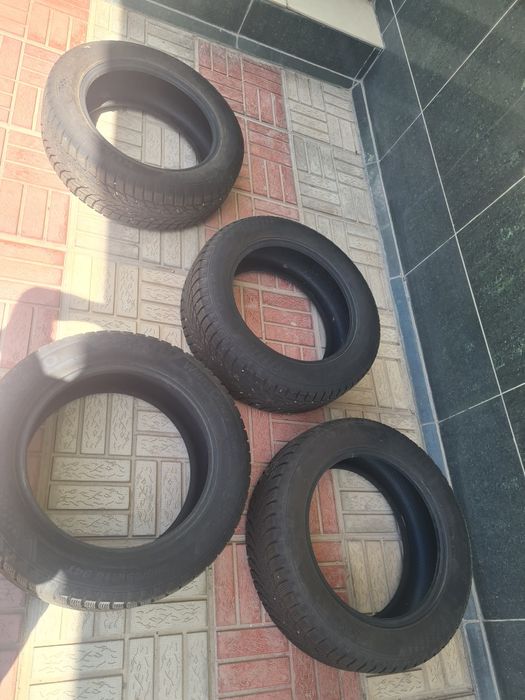 Зимние шины,  почти новые Kumho, Ю Корея 4 шт. Липучка