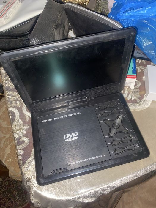 Dvd sotiladi srochno