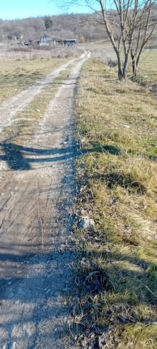 Teren intravilan 2500m Ocnele Mari Slatioare