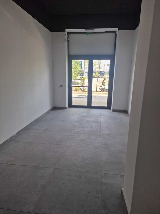 Spațiu comercial  NOU