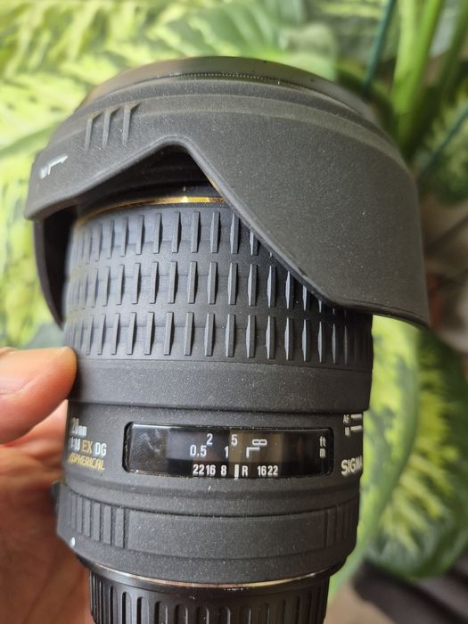 Obiectiv Canon EF Sigma 20mm f1,8 EX DG Aspherical