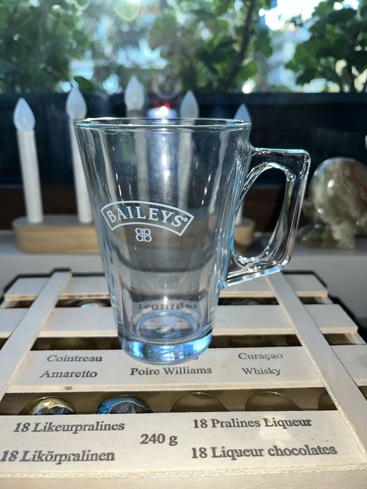 Продавам чаши Jim Beam, Smirnoff, Bayleys