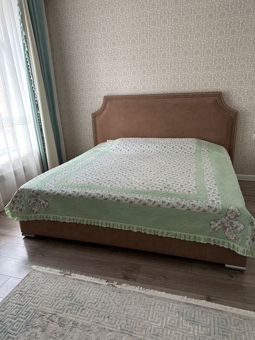 Продам кровать спальную