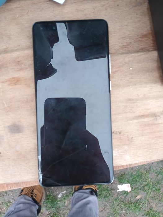 Здравей Те продавам работешти телефони и неработешти