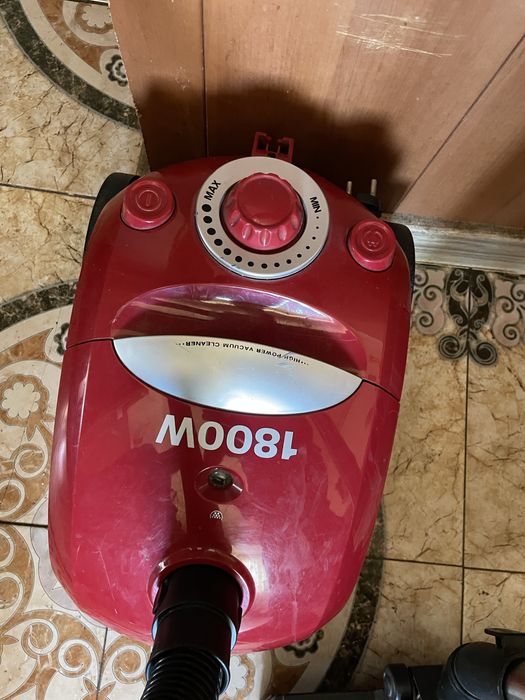 Aspirator Daewoo 1800W
