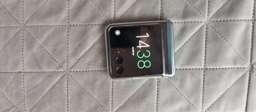 Моторола razr 40