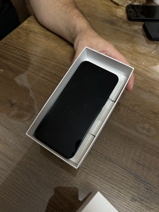 Huawei Nova 13 nou , in stare perfecta