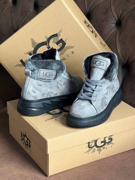 Adidasi unisex și ugg-uri