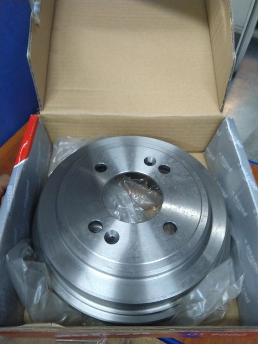 Продам задние тормозные диски ( барабанные ) на хундай гетз,клик