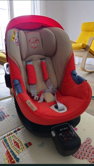 Scoică auto Cybex Aton M i-size cu bază IsoFix