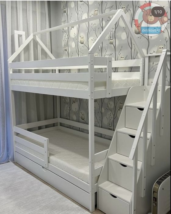 Кровать двухъярусная