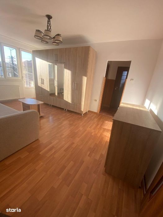 Vand apartament 2 camere Centru