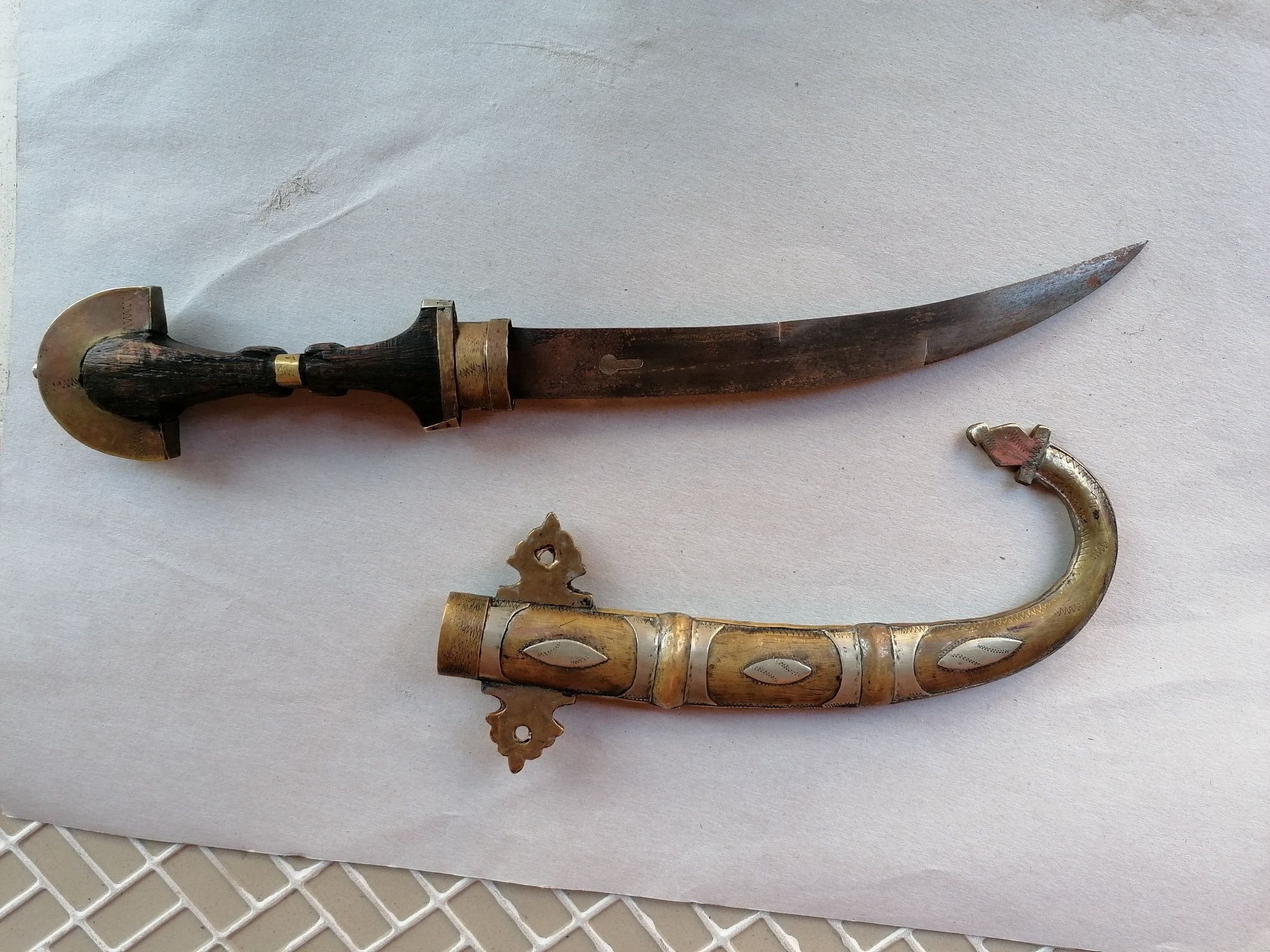 Арабски ханджар кама кинжал нож кумая