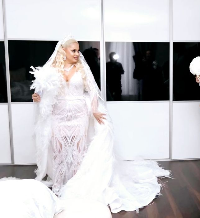 Rochie de mireasă creată manual