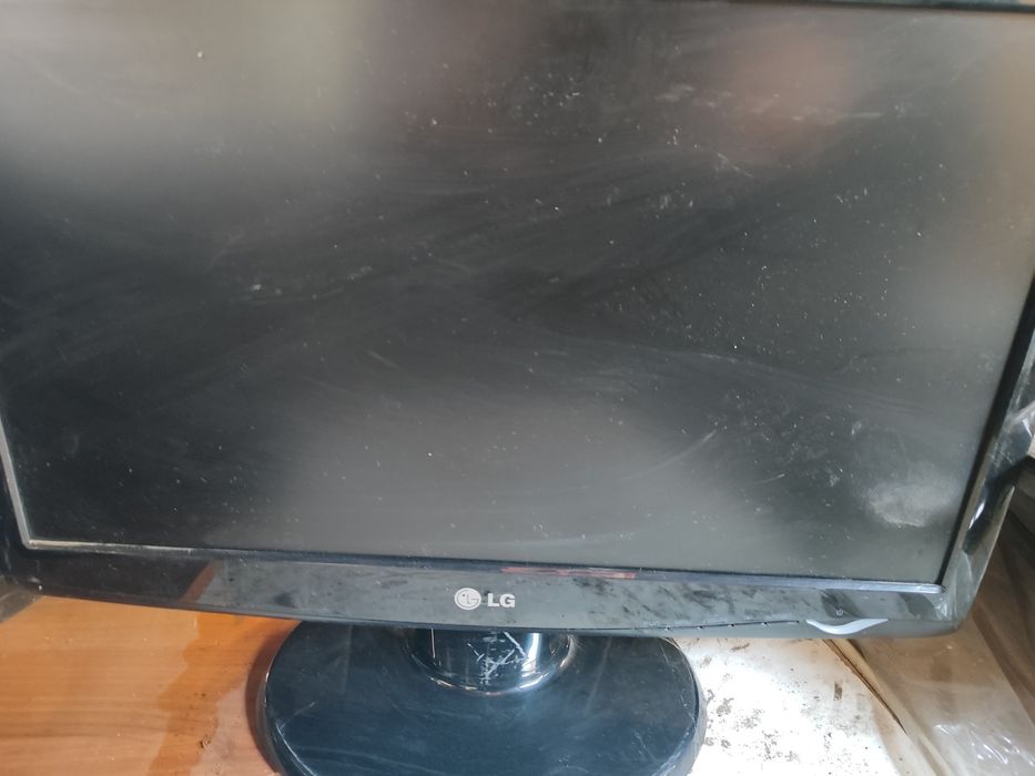 Продаю монитор. Подробно в объявлении