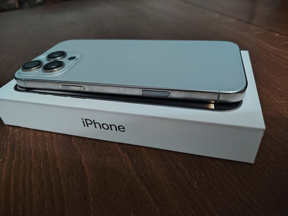 IPhone 16 pro max 256 GB baterie 99%