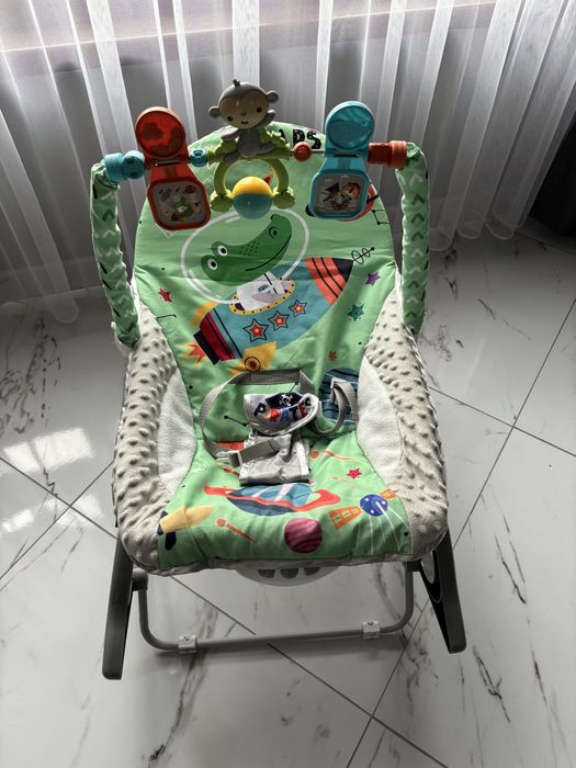 Бебешки музикален шезлонг