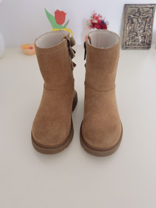 Ghete ugg fetite
