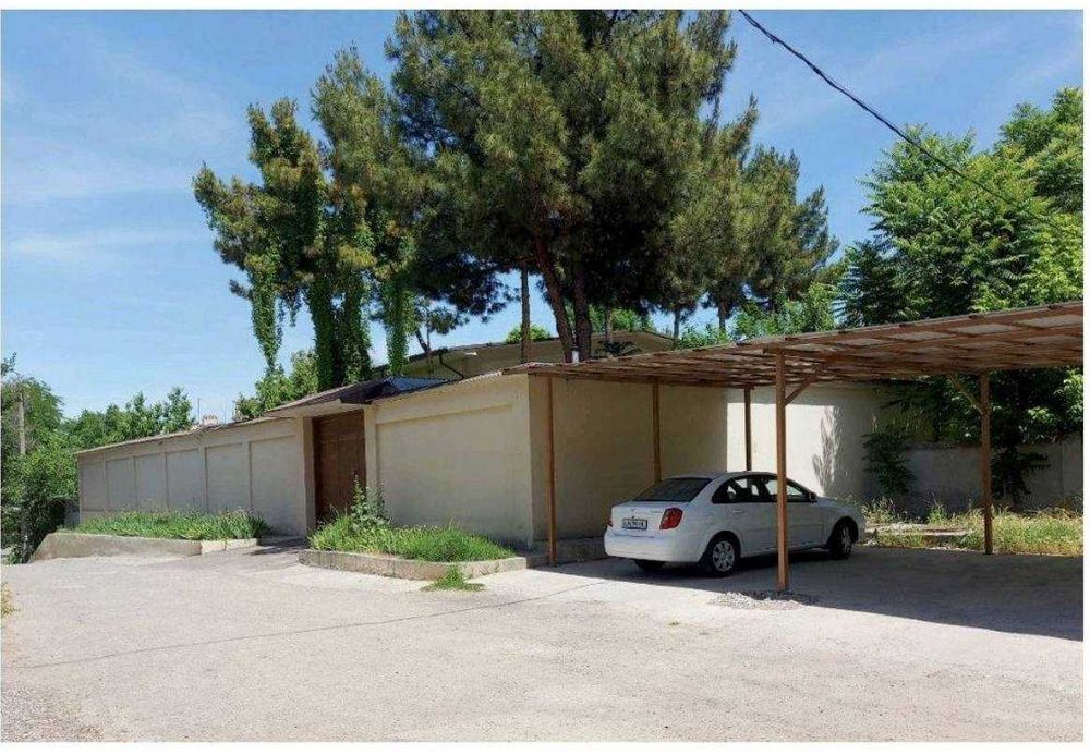 Бадамзар 11 соток с домом на 721 м²