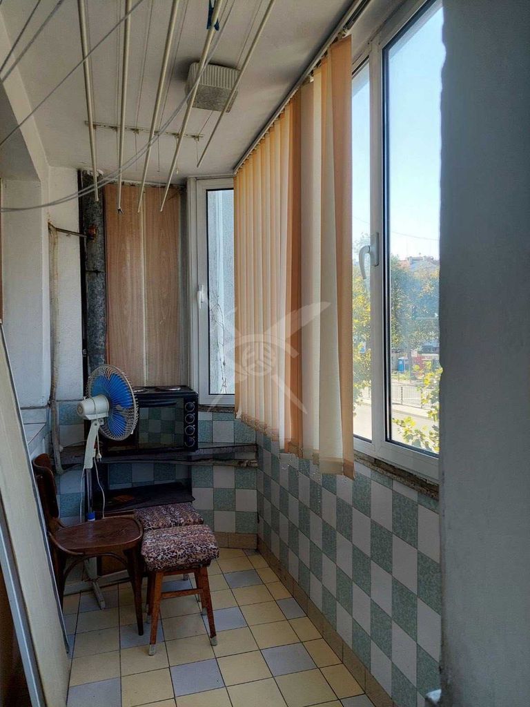 Продава се Двустаен апартамент в Бургас, Лазур - 70 кв.м за 1856 €/кв.м - Снимка #2