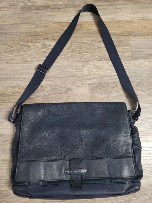 Geanta laptop crossbody piele Piquadro