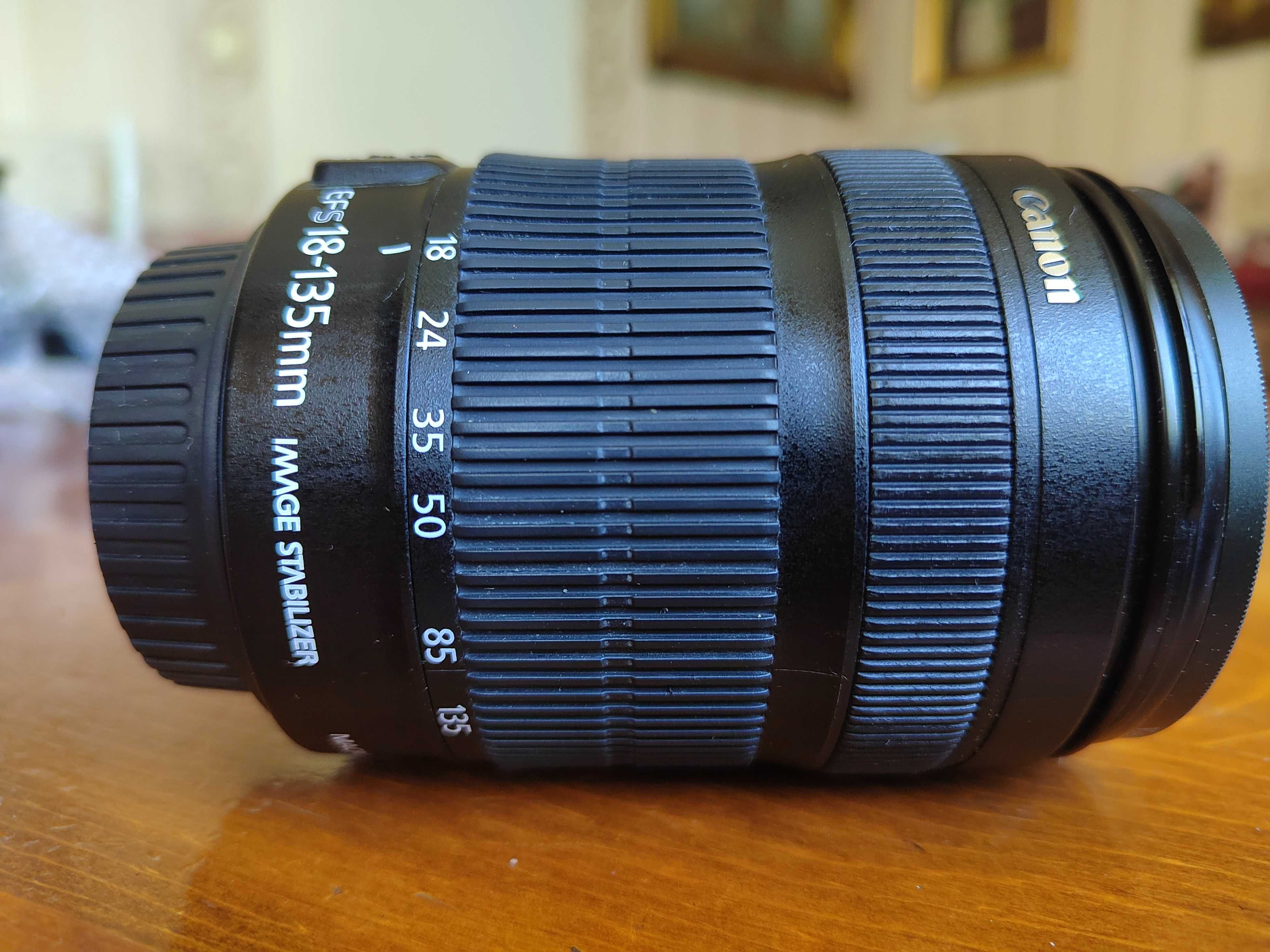 Обектив F-S18_135 mm F3.5 - 5.6 IS STM