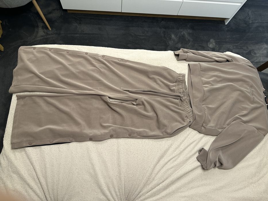 Спортен комплект в кафяво