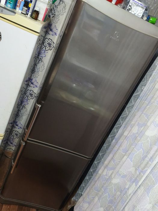 Продам холодильник ноу Фрост