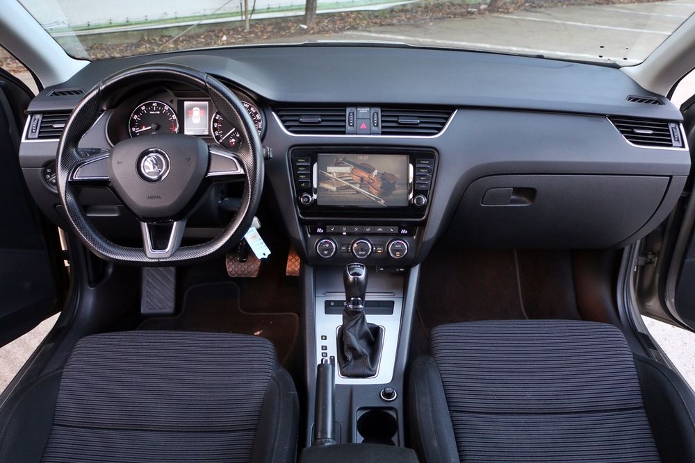 Octavia 1.4 Benzina. 140cp. Automată. Navi. Scaune Sport incalzite