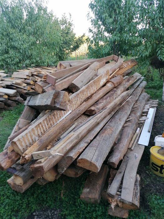 se vinde lemn de foc din demolari