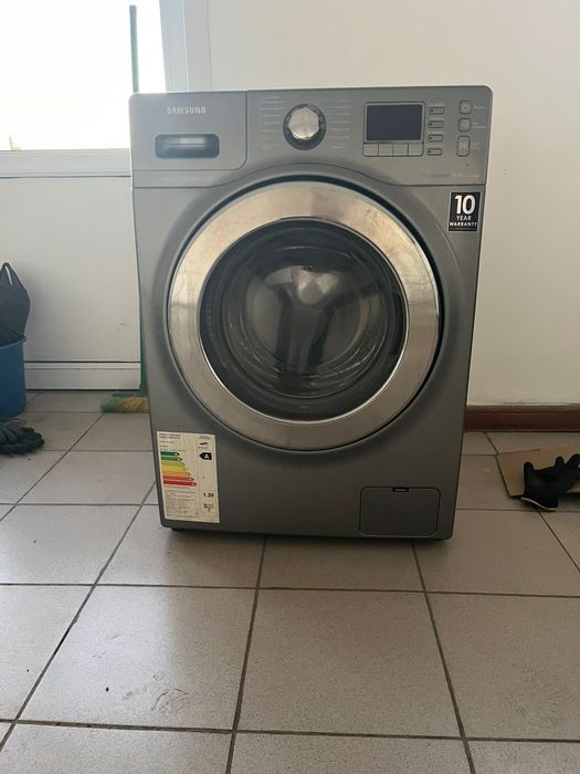 Продам стиральную машинку