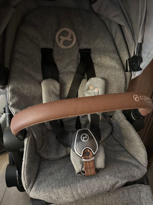 Cybex Priam KOI–пълен комплект 3в1(люлка.седалка.кошница.шаси и др.)