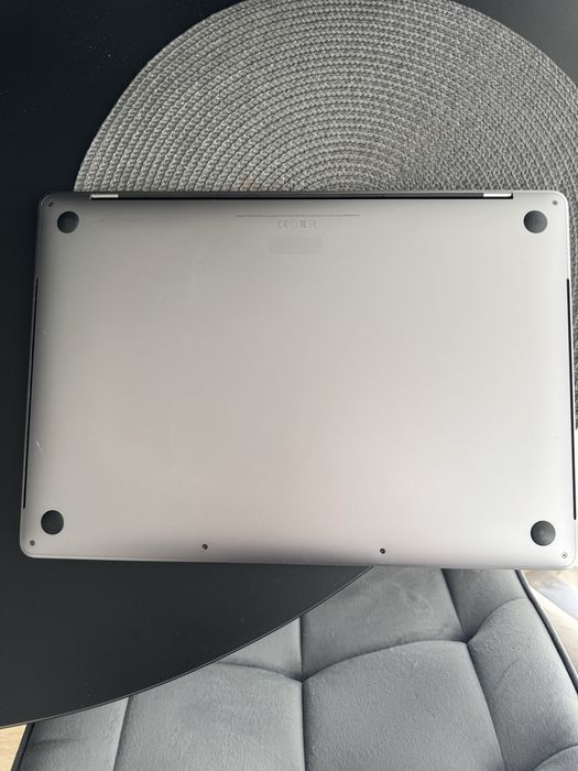 Vând MacBook Pro 15-inch (2017)