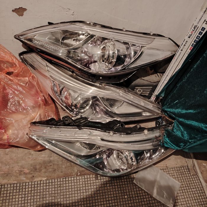 Фары передние Хюндай грандеур ксенон. Подходят 2013/ 2016 г. в. Корея.