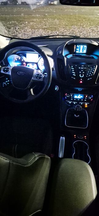 FORD Kuga Titanium  4×4 , An fab 2015 , 150 cp  .Manuala 6 trepte