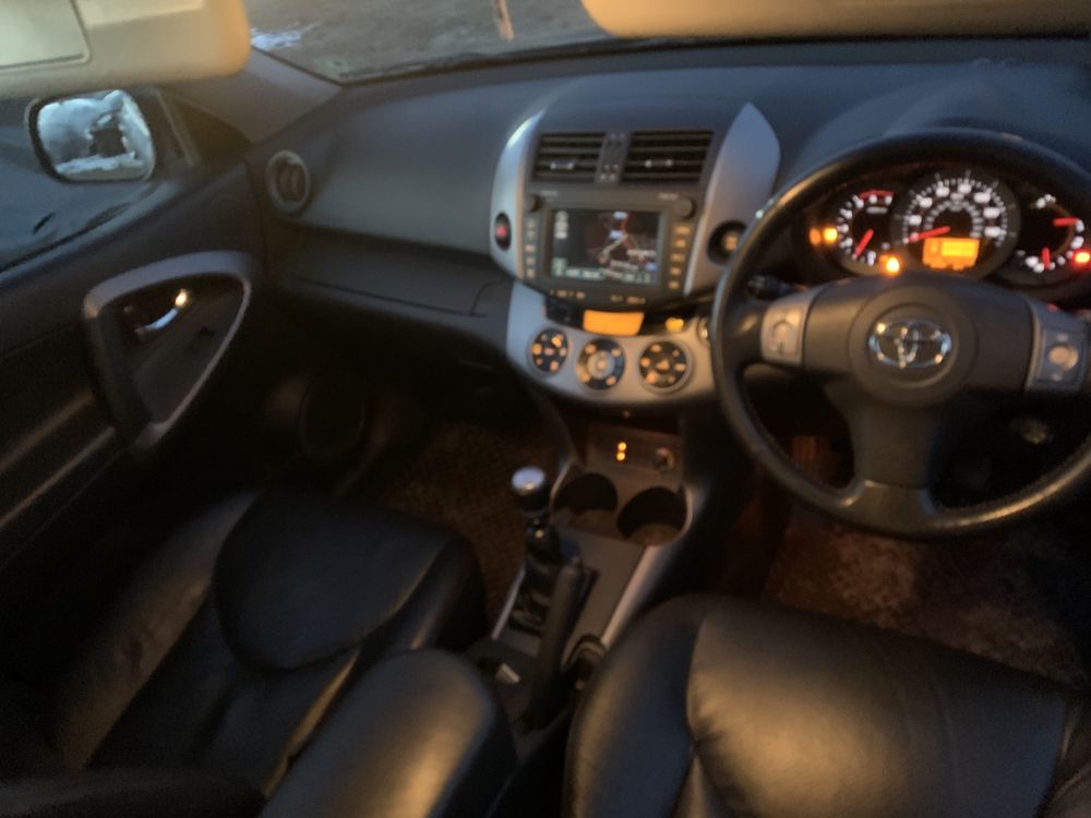 Кожен салон Тойота Рав4 Toyota Rav4 3 2008 Подгрев Ел Седалки