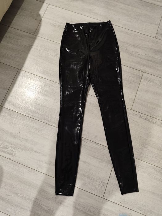 Дамски лачени клин