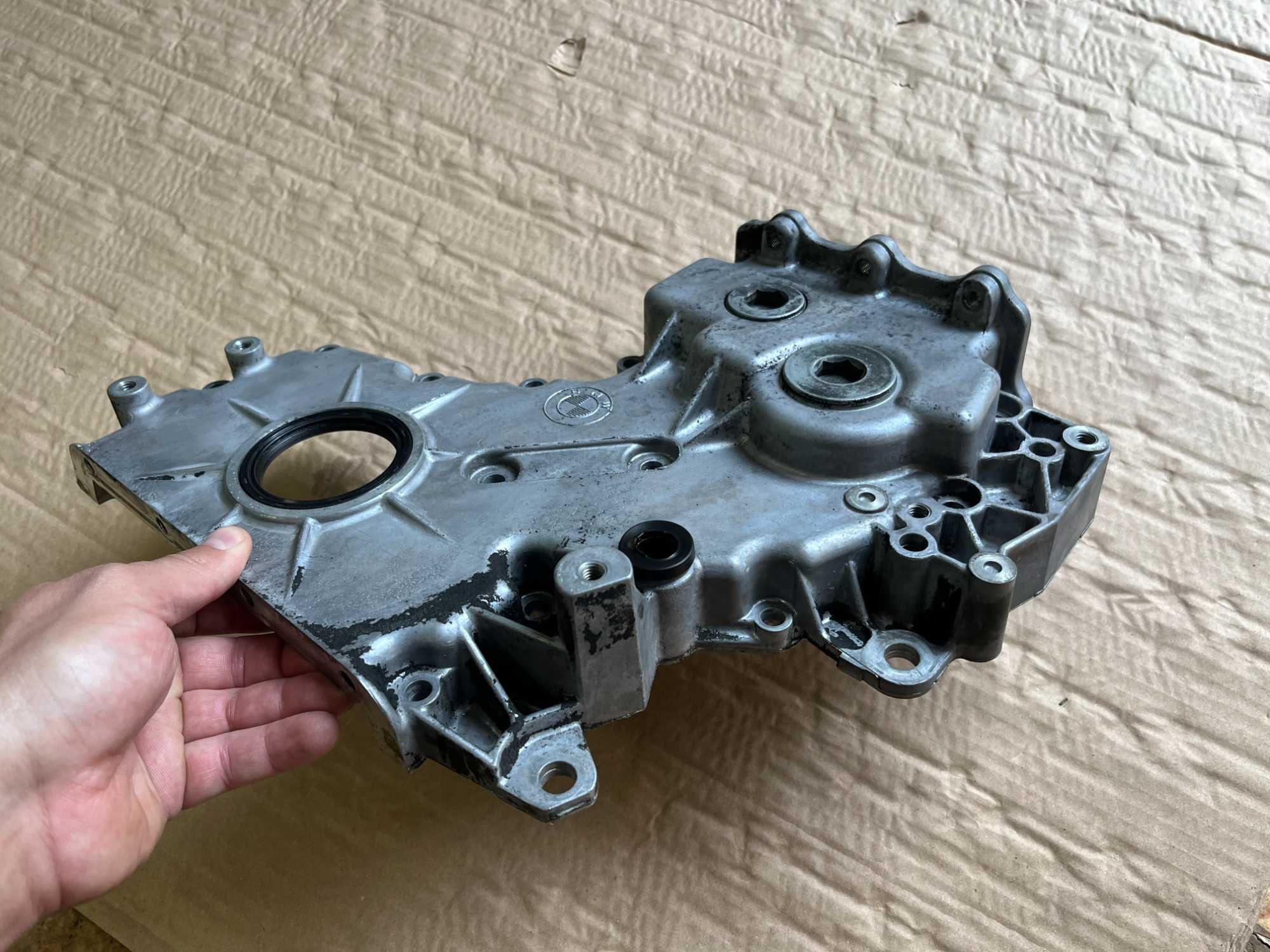 Капака на веригата за BMW E38 E39 E46 E53 M57D30 (184 к.с.)
