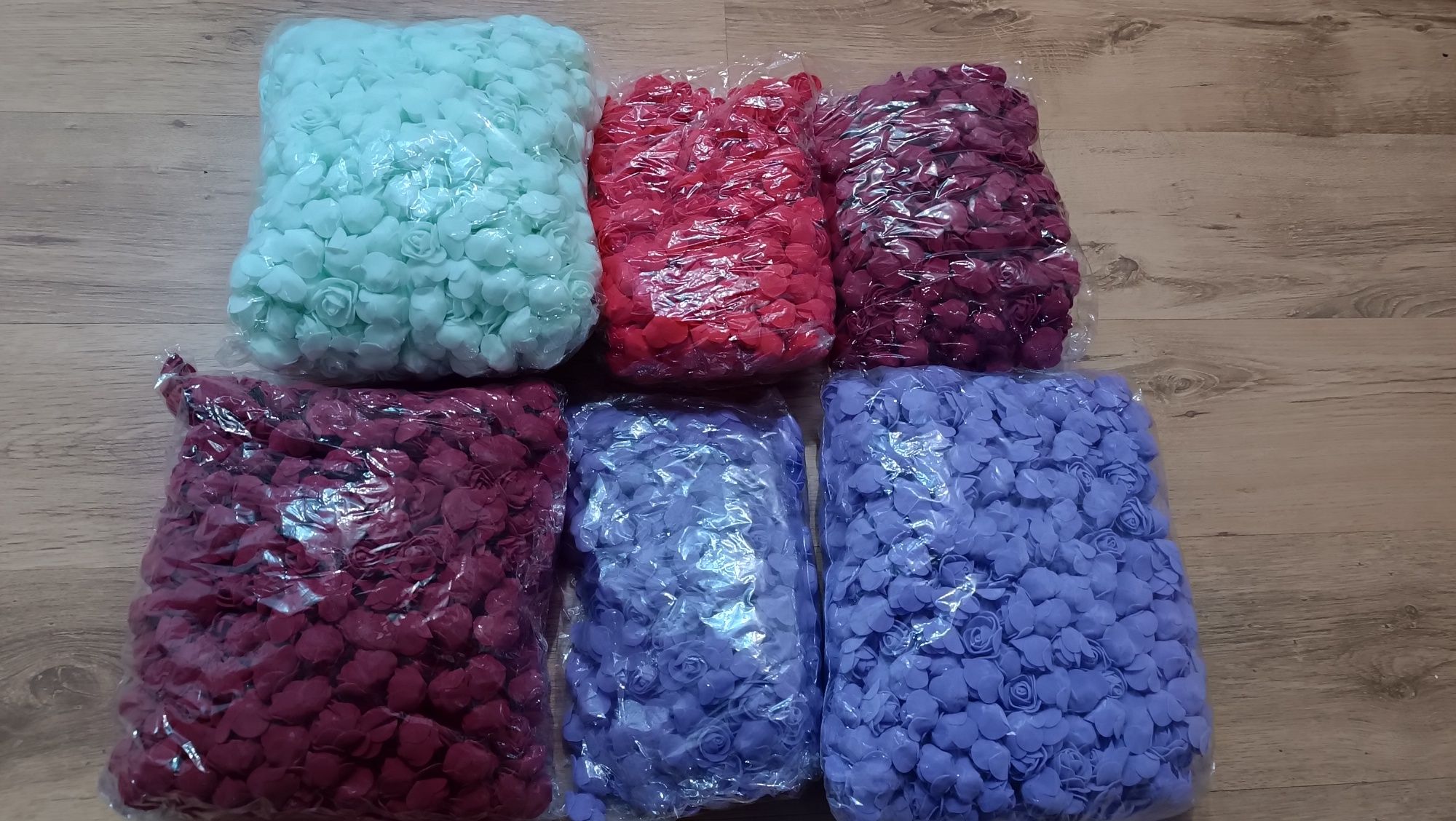 Комплект от рози от фоам